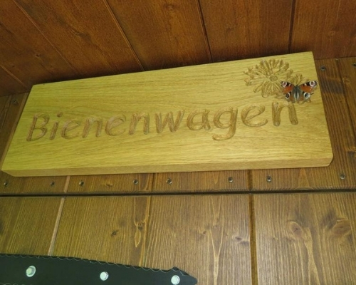außergewöhnliche Unterkünfte - Bienenwagen