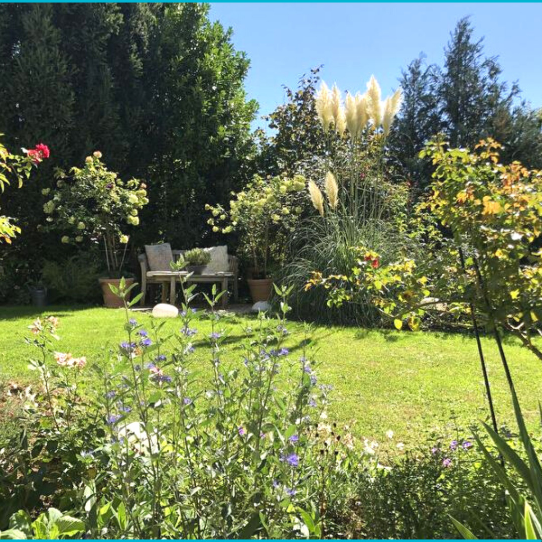 GastgeGastgeber der Ferienwohnung Secret Garten erzählenber der Ferienwohnung Secret Garten erzählen